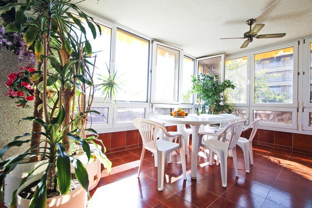 Eva Vendrell Planet Costa Dorada Apartment Salou Phòng bức ảnh